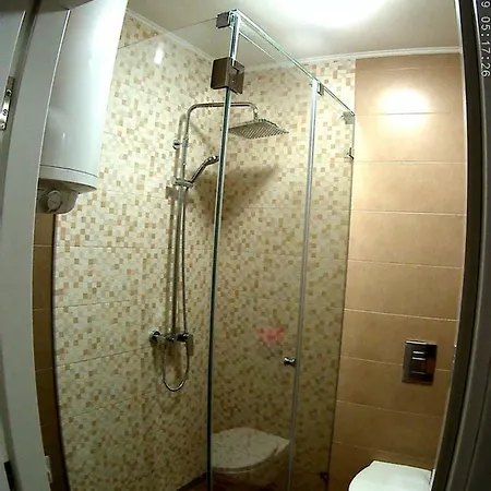 Uki-modern With Parking Apartamento