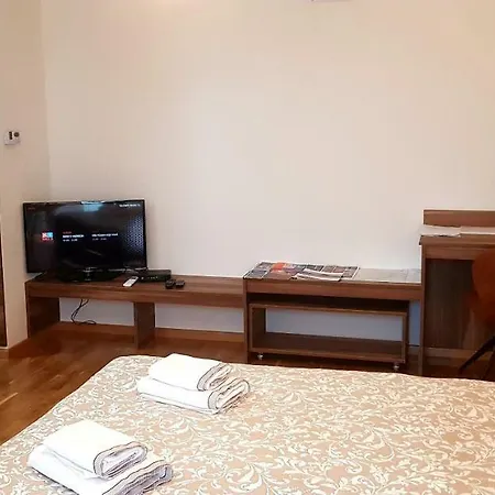 Uki-modern With Parking Apartment *